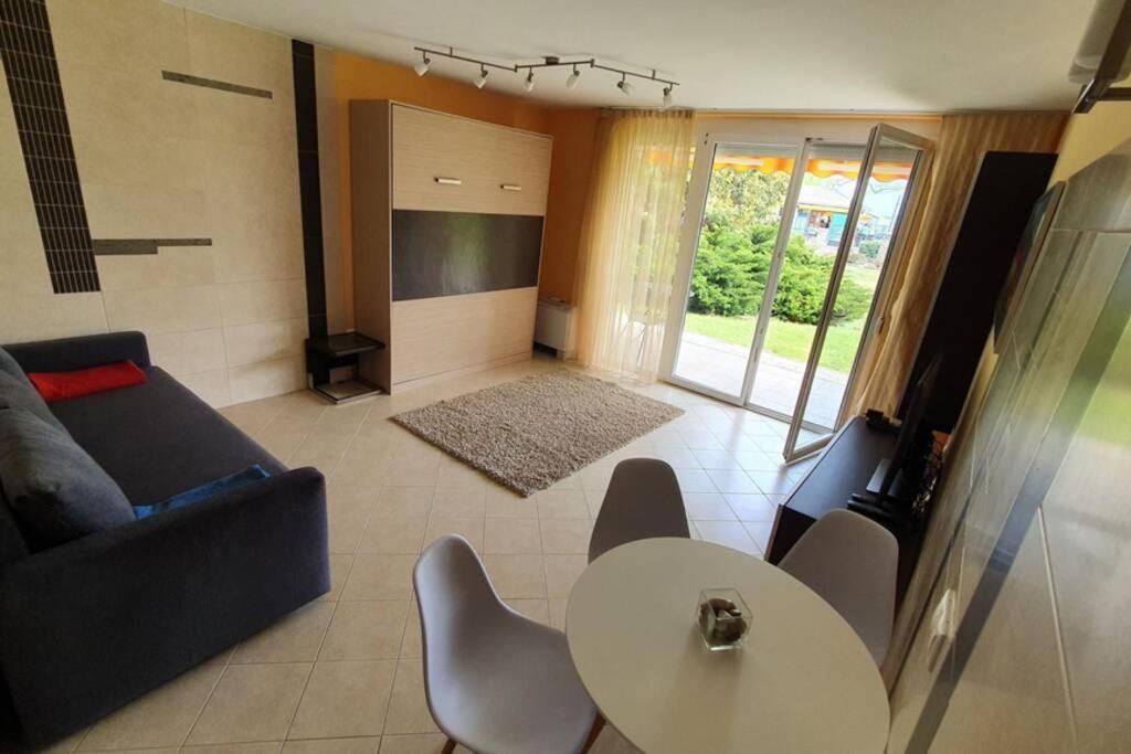 Igenyes 4 Fos Apartman Koezvetlen A Strandnal Apartment Чопак Екстериор снимка