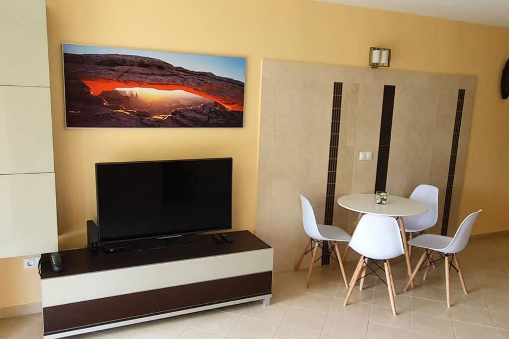 Igenyes 4 Fos Apartman Koezvetlen A Strandnal Apartment Чопак Екстериор снимка